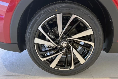 MG ZS Hybrid+ Luxury