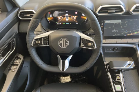 MG ZS Hybrid+ Luxury