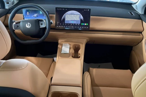 Leapmotor C10 C10 BEV 69.9kWh Design Auto