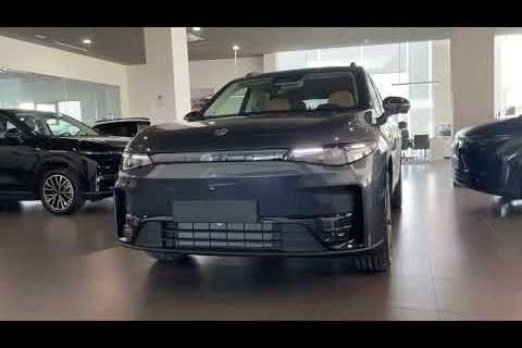 Leapmotor C10 C10 BEV 69.9kWh Design Auto