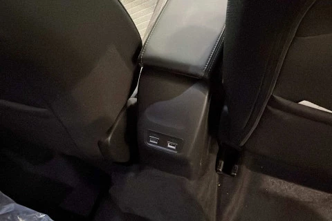 Peugeot e-2008 Eléctrico Allure 156 (115kW)