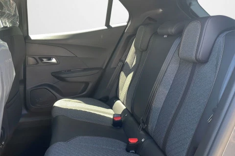 Peugeot e-2008 Eléctrico Allure 156 (115kW)