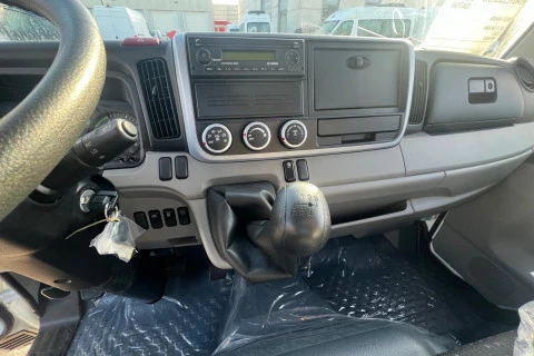 Mitsubishi Fuso Canter 3S13