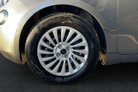 Fiat 500 Monotrim Hb 320km 85kW (118CV)