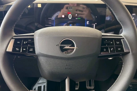 Opel Astra Electric 54kWh GS Auto