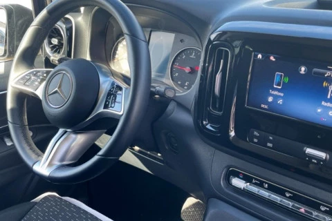 Mercedes-Benz Vito 114CDI AT 100kW Tourer Select Larga