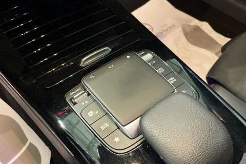 Mercedes-Benz CLA CLA 180