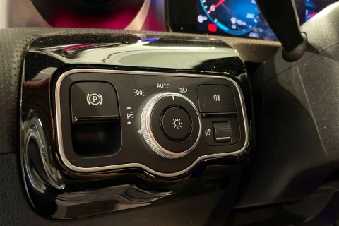 Mercedes-Benz CLA CLA 180