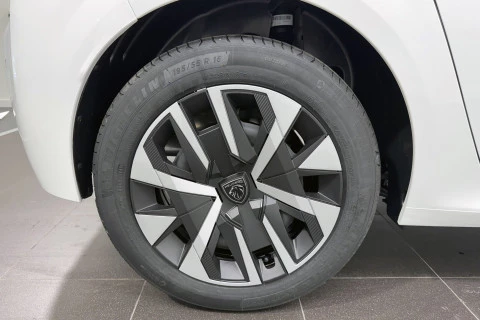 Peugeot 208 Style HYBRID 110 eDCS6