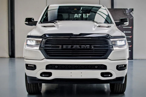 RAM 1500 LARAMIE NIGHT EDITION