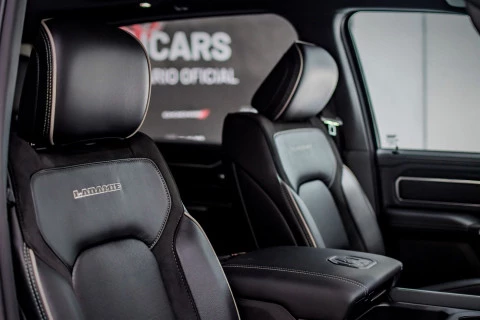 RAM 1500 LARAMIE NIGHT EDITION