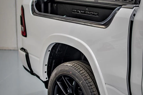 RAM 1500 LARAMIE NIGHT EDITION