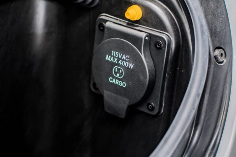 RAM 1500 LARAMIE NIGHT EDITION