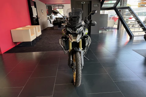 Voge 900DSX Amarilla