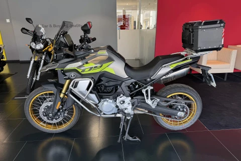 Voge 900DSX Amarilla