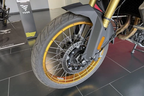 Voge 900DSX Amarilla