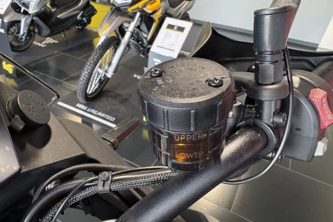 Voge 900DSX Amarilla