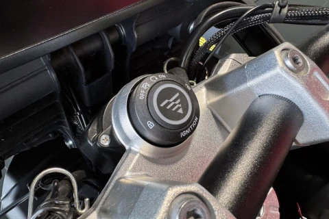 Voge 900DSX Amarilla