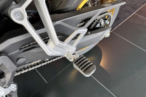 Voge 900DSX Amarilla