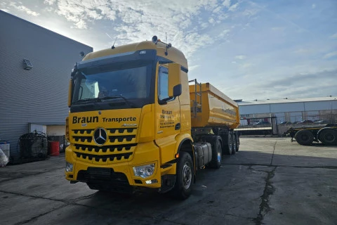 Mercedes-Benz Arocs 1853 HAD LS + BAÑERA SCHMITZ SKI 24 SL 7.2 AMARILLO
