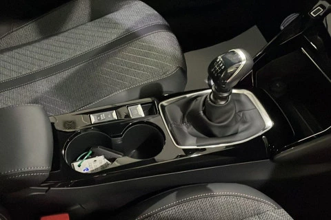 Peugeot 208 Allure Gasolina 100 S&S 6 Vel. MAN