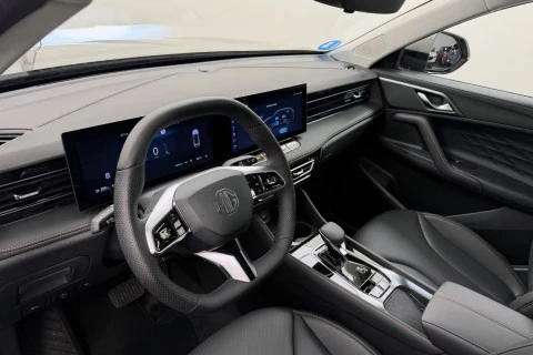 MG HS 1.5T PLUG IN HYBRID LUXURY