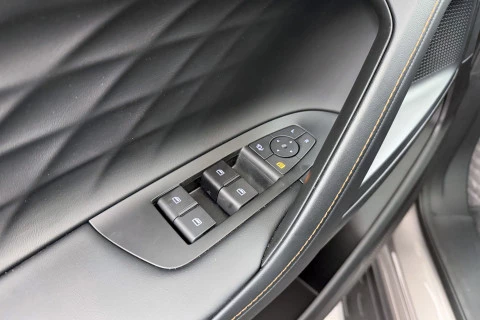 MG HS 1.5T PLUG IN HYBRID LUXURY