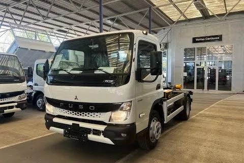 Mitsubishi Fuso Canter 7C18 Gancho Multilift Mitsubishi Fuso Canter 7C18 Gancho Multilift