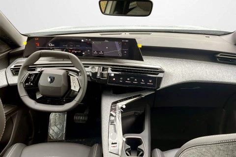 Peugeot 5008 Hybrid 1.2 107KW Allure eDCS6