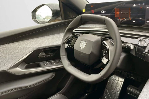 Peugeot 5008 Hybrid 1.2 107KW Allure eDCS6