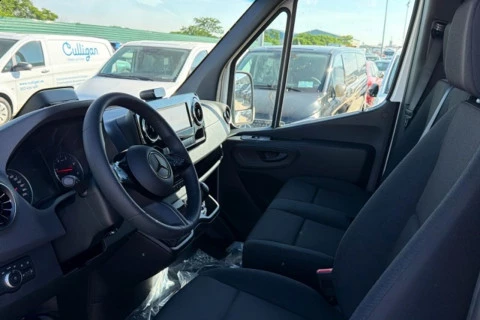 Mercedes-Benz Sprinter 317 CDI FURGON PRO LARGO