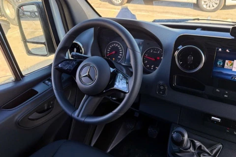 Mercedes-Benz Sprinter 317 CDI FURGON PRO LARGO
