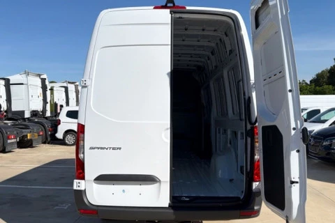 Mercedes-Benz Sprinter 317 CDI FURGON PRO LARGO