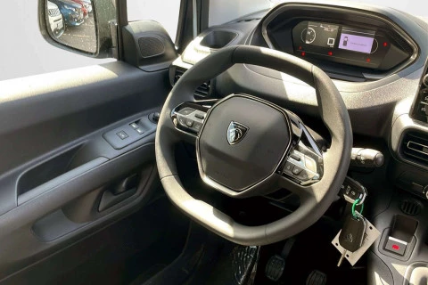 Peugeot Partner Standard 600kg BlueHDi 100CV Manual