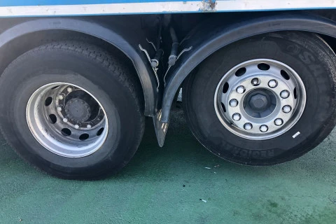 Volvo FM FM 410 11 LITROS + GRUA+ BASCULANTE