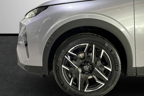 Peugeot e-3008 Allure Eléctrico 157kW