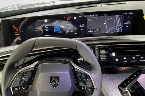 Peugeot e-3008 Allure Eléctrico 157kW