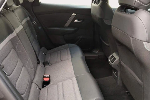 Citroën C4 PureTech 130 S&S Plus 96 kW (131 CV)