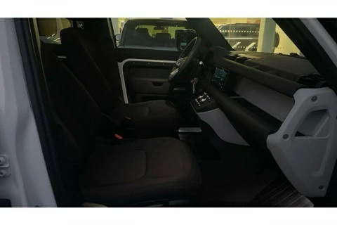 Land Rover Defender 110 D200 MHEV Standard 4WD Auto 147 kW (200 CV)