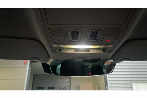 Land Rover Defender 110 D200 MHEV Standard 4WD Auto 147 kW (200 CV)