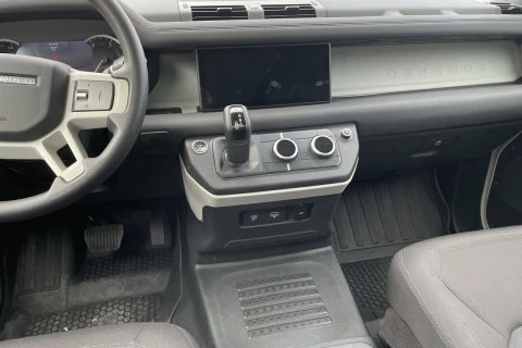 Land Rover Defender 110 D200 MHEV Standard 4WD Auto 147 kW (200 CV)