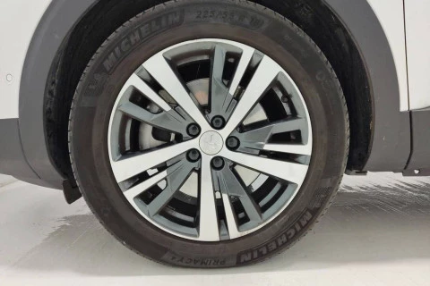 Peugeot 3008 Hybrid 180 e-EAT8 Allure Pack