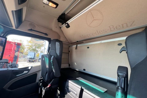 Mercedes-Benz Actros 1848 LS