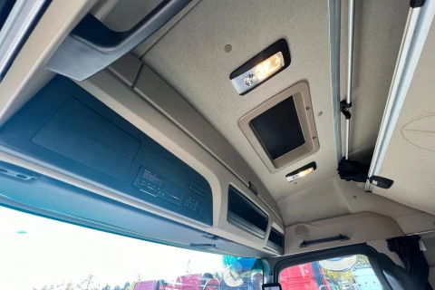 Mercedes-Benz Actros 1848 LS