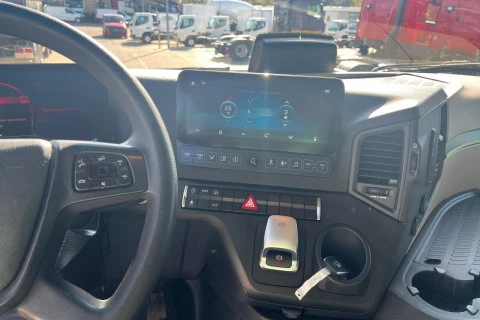 Mercedes-Benz Actros 1848 LS