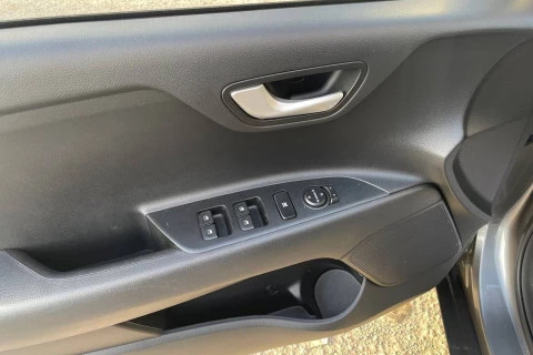 Kia Stonic 1.2 DPi 62kW (84CV) Concept