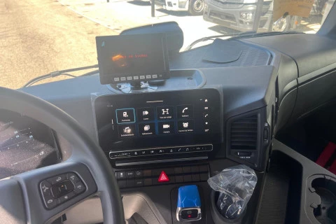 Mercedes-Benz Actros 1933 L