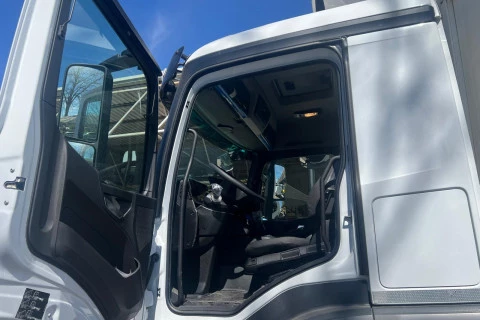 Mercedes-Benz Actros 1933 L