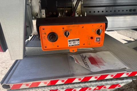 Mercedes-Benz Actros 1933 L