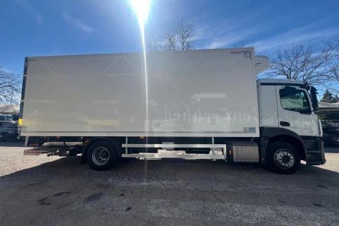 Mercedes-Benz Actros 1933 L